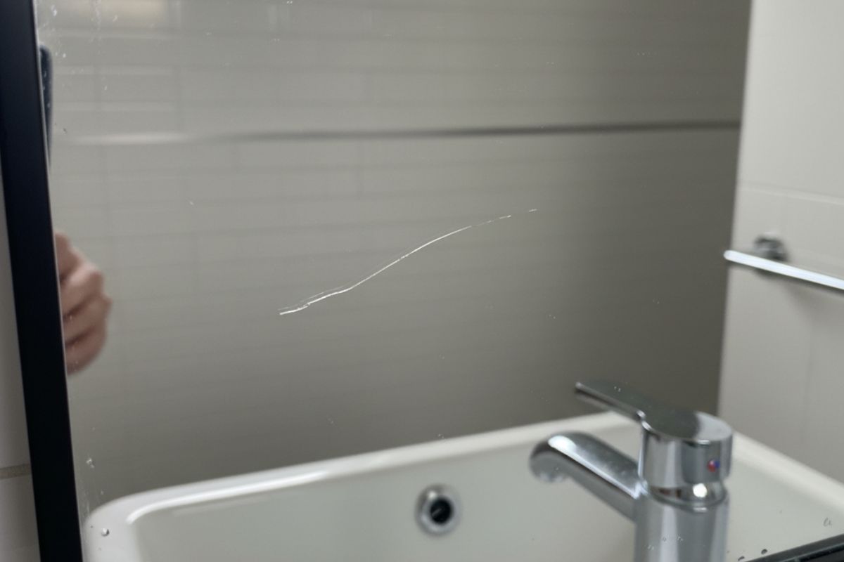 Enlever rayure miroir